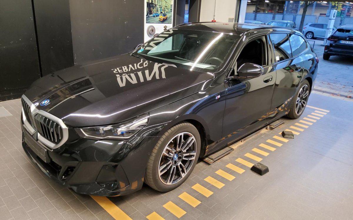 Foto 3 van BMW i5