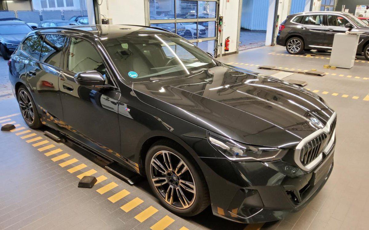 Foto 2 van BMW i5