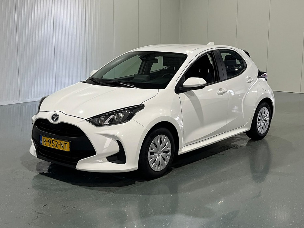 Toyota Yaris 1.5 Active - Hybrid - Automatic - 92 hp - 92.232 km