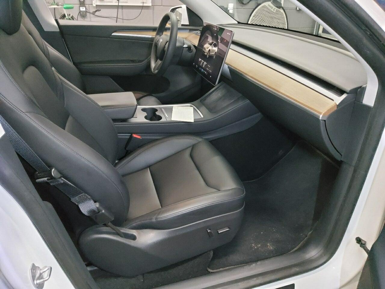Foto 4 van Tesla Model Y