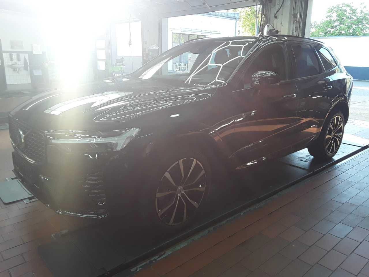 Volvo XC60 B5 Ultra Dark - AWD - Petrol - Automatic - 250 hp - 32.354 km