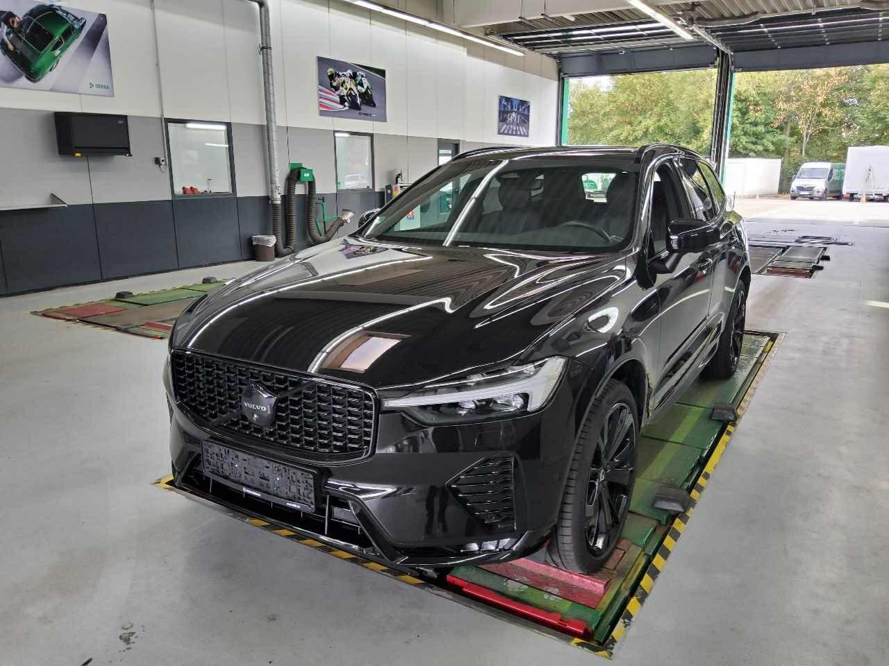 Volvo XC60 B5 Plus - AWD - Petrol - Automatic - 250 hp - 25.306 km