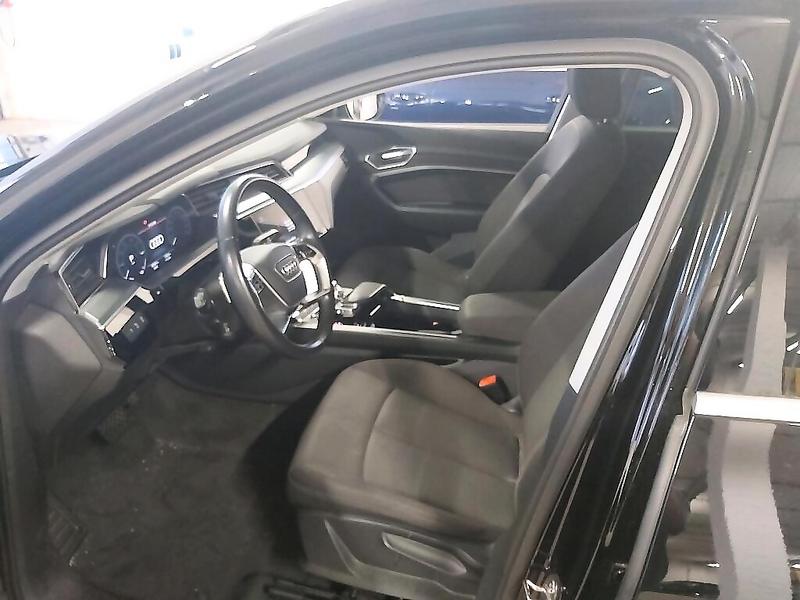Foto 6 van Audi e-tron