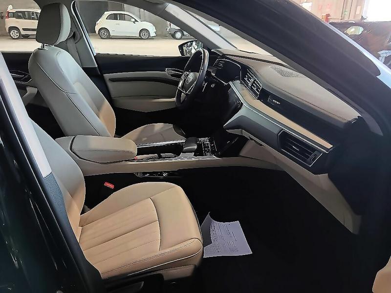 Foto 7 van Audi e-tron