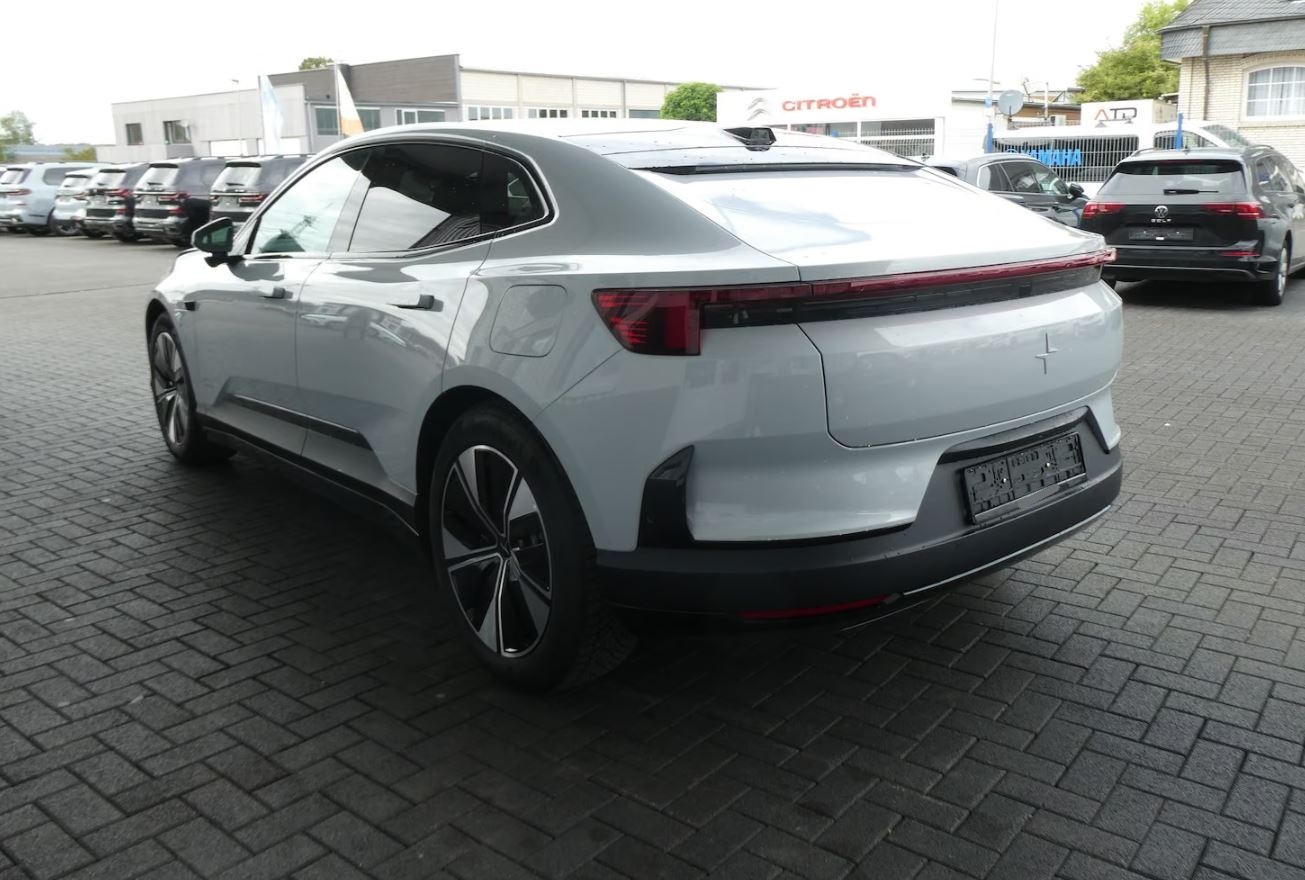 Foto 3 van Polestar 4