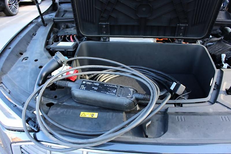 Foto 23 van Audi e-tron