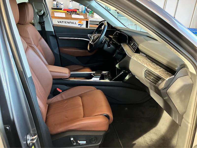 Foto 7 van Audi e-tron