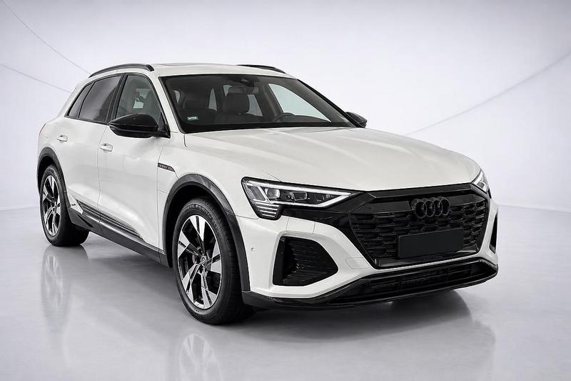Foto 2 van Audi Q8