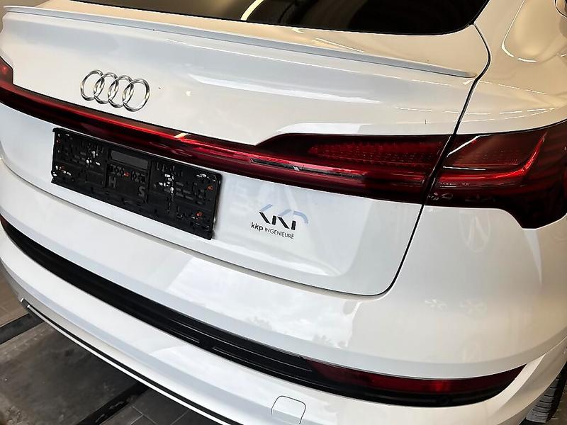 Foto 15 van Audi e-tron