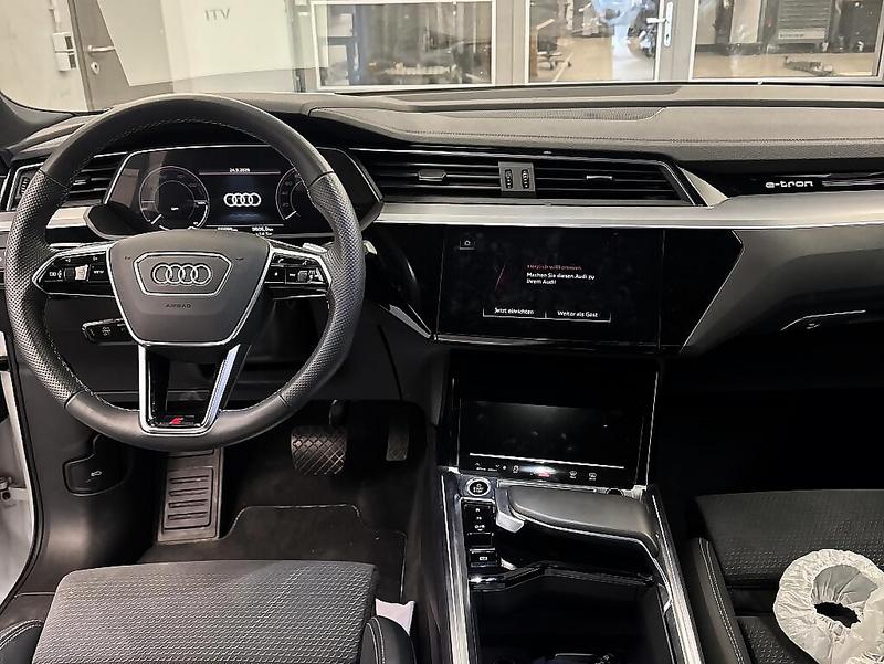 Foto 7 van Audi e-tron