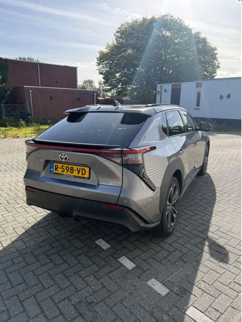 Foto 4 van Toyota bZ4X