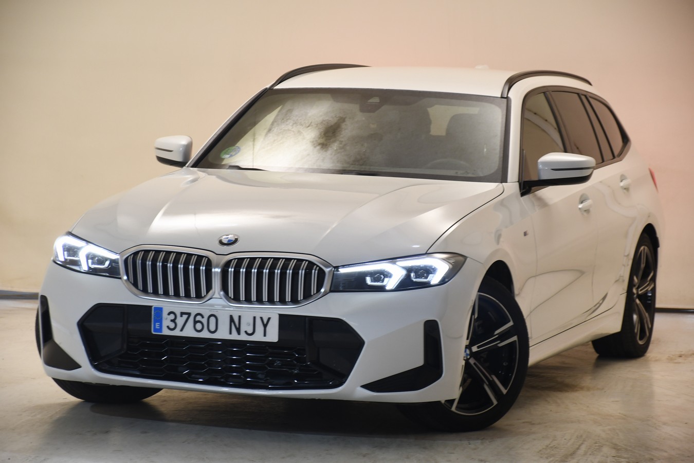 BMW 3 Series 318d M Sport - Diesel - Automatic - 136 hp - 29.102 km