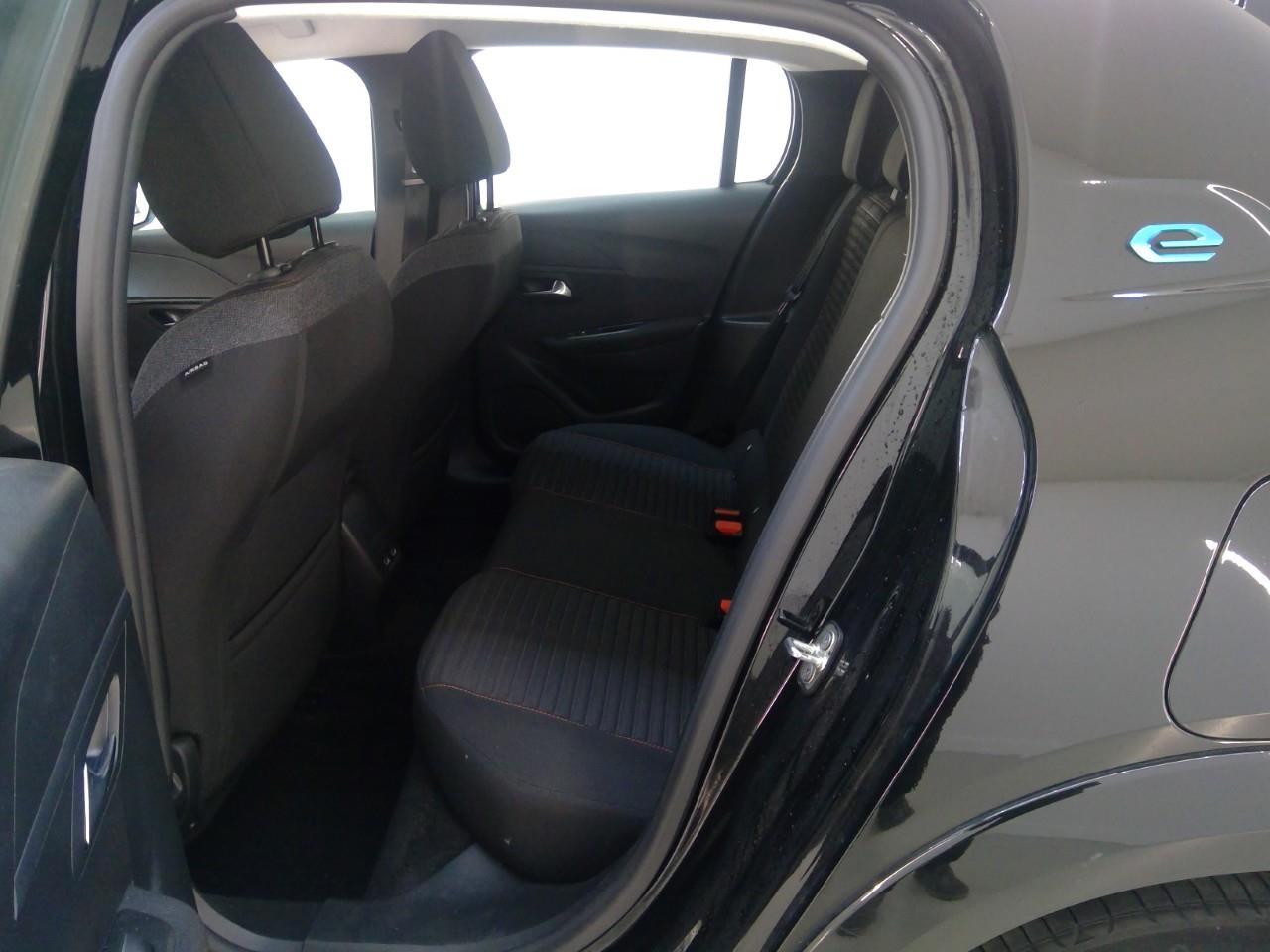 Foto 6 van Peugeot E-208