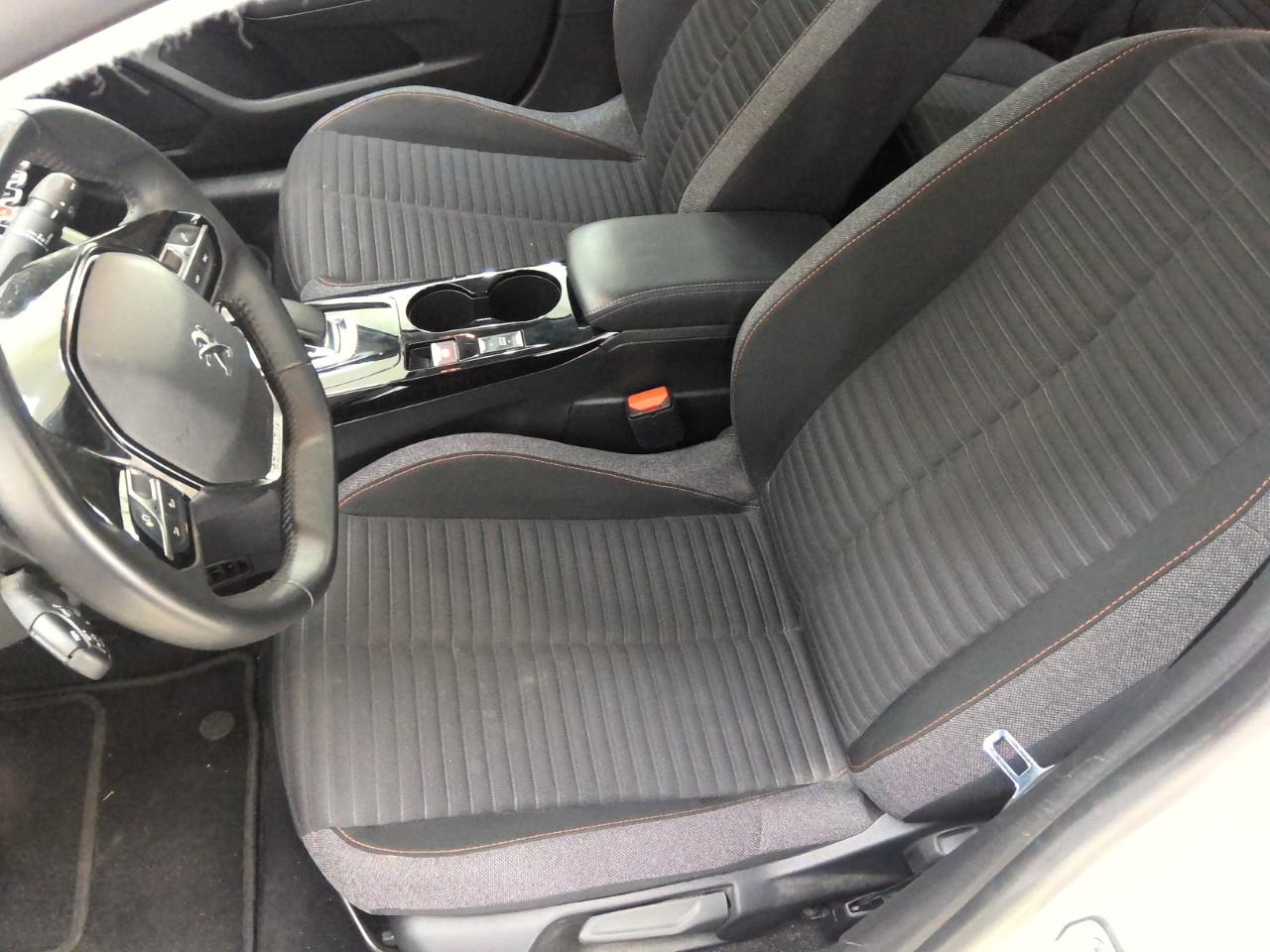 Foto 24 van Peugeot E-208