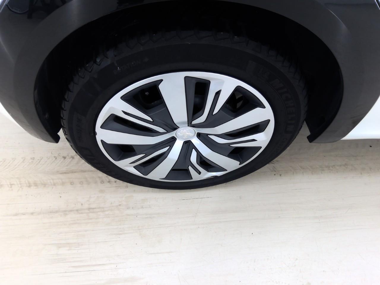 Foto 16 van Peugeot E-208
