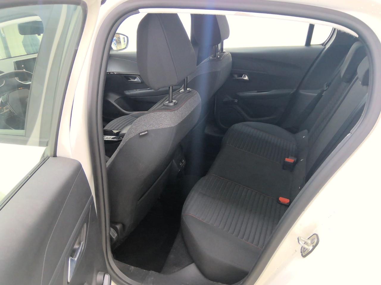 Foto 7 van Peugeot E-208
