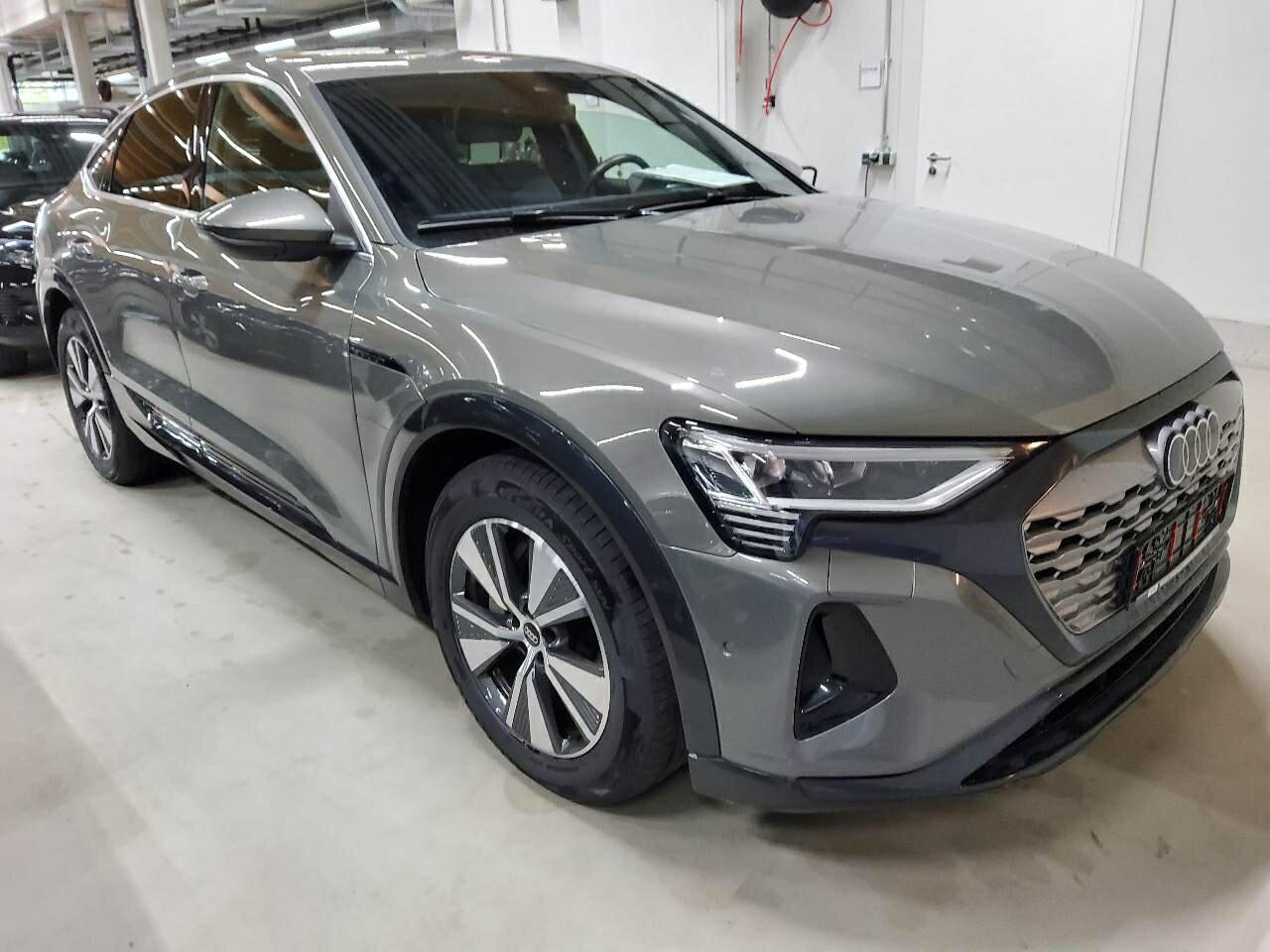Foto 2 van Audi Q8