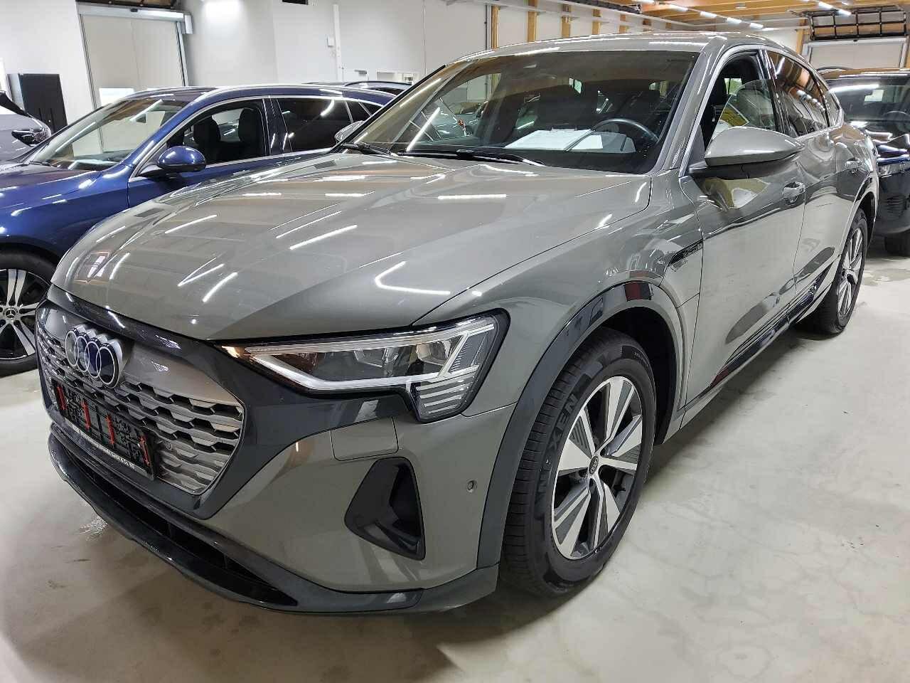 Foto 3 van Audi Q8