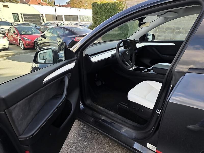 Foto 8 van Tesla Model Y