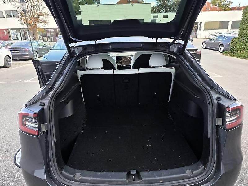 Foto 7 van Tesla Model Y