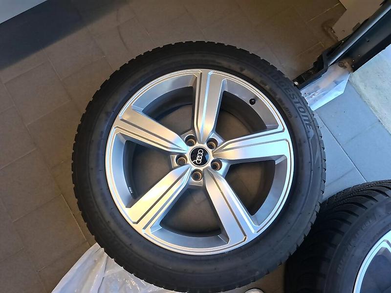 Foto 15 van Audi e-tron