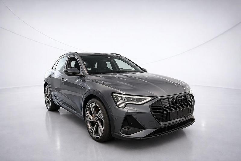 Foto 2 van Audi e-tron