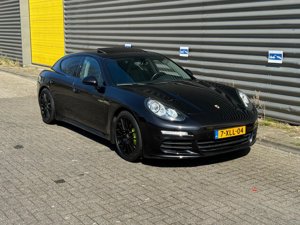 Porsche Panamera S 3.0 Executive - AWD - Hybrid - Automatic - 333 hp - 139.450 km