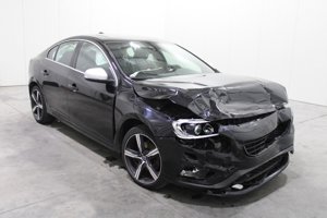 Volvo V60 D2 R-Design - Diesel - Automatic - 120 hp - 126.696 km