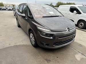 Citroën C4 Grand Picasso 1.2i Intensive - Petrol - Manual - 130 hp - 179.051 km