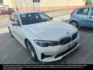 BMW 3 Series Touring 318i Advantage - Petrol - Automatic - 156 hp - 225.811 km