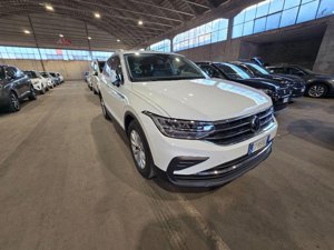 Volkswagen Tiguan 2.0 TDI Life - Diesel - Automatic - 150 hp - 13.395 km