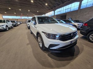 Volkswagen Tiguan 2.0 TDI Life - Diesel - Automatic - 150 hp - 13.247 km