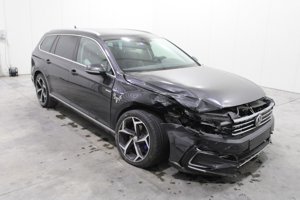 Volkswagen Passat GTE 1.4 TSI - Hybrid - Automatic - 156 hp - 102.546 km