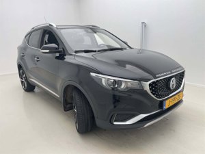 MG ZS Luxury - Electric - Automatic - 143 hp - 93.458 km