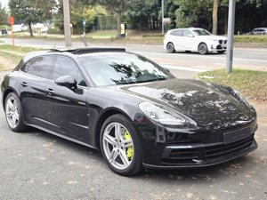 Porsche Panamera 4 2.9 - AWD - Hybrid - Automatic - 330 hp - 88.255 km