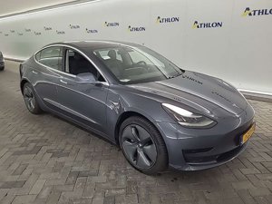Tesla Model 3 Standard Range Plus 60 kWh - Electric - Automatic - 238 hp - 137.321 km
