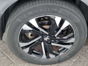 Peugeot 2008 Allure - Electric - Automatic - 136 hp - 72.006 km