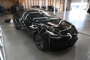 Tesla Model 3 Standard Range Plus - Electric - Automatic - 283 hp - 105.493 km