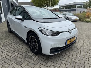 Volkswagen ID.3 58 kWh 1st Edition - Electric - Automatic - 204 hp - 63.720 km