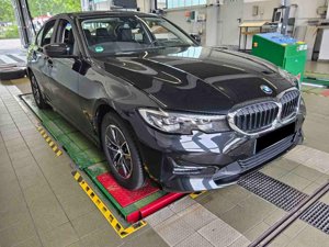 BMW 3 Series 318d Advantage - Diesel - Automatic - 150 hp - 50.913 km
