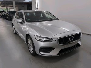 Volvo V60 B3 Momentum Pro - Petrol - Automatic - 163 hp - 92.332 km