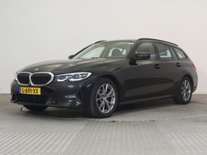 BMW 3 Series Touring 318i Business - Petrol - Automatic - 156 hp - 104.903 km