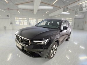Volvo XC40 T4 Core - Hybrid - Automatic - 211 hp - 49.677 km