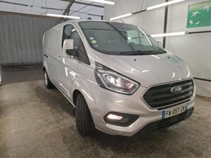 Ford Transit Custom L2H1 2.0 Limited - Diesel - Manual - 130 hp - 77.267 km