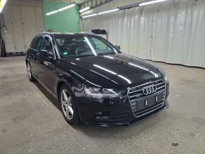 Audi A4 Avant S Line - Quattro - Petrol - Automatic - 208 hp - 250.262 km