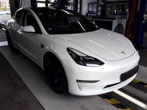 Tesla Model 3 Long Range Performance - Dual Motor - Electric - Automatic - 534 hp - 61.614 km