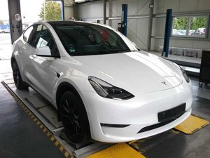 Tesla Model 3 Long Range - Dual Motor - Electric - Automatic - 514 hp - 36.642 km