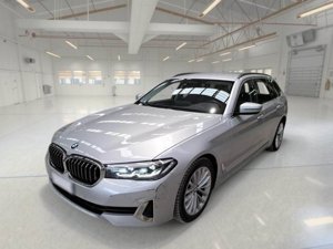BMW 5 Series Touring 530d Luxury - xDrive - Diesel - Automatic - 249 hp - 154.989 km