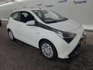 Toyota Aygo 1.0 VVT-i X-Play - Petrol - Manual - 72 hp - 120.856 km